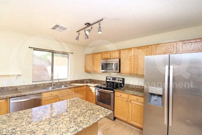Building Photo - 1470 S Red Rock Ct