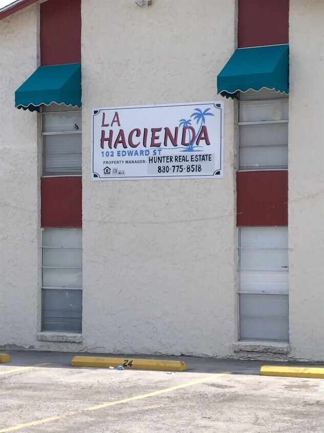 102 Edward 24 St, Del Rio, TX 78840 Condo for Rent in Del Rio, TX