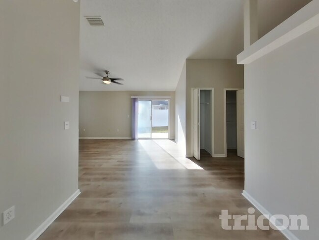 Foto del edificio - 4350 Jillian Dr