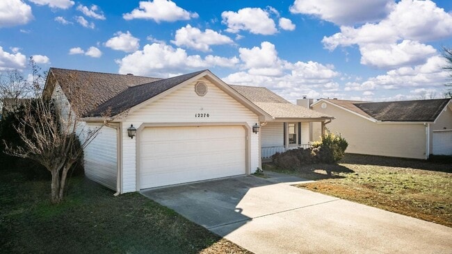 Foto del edificio - 12270 Maryland Pl