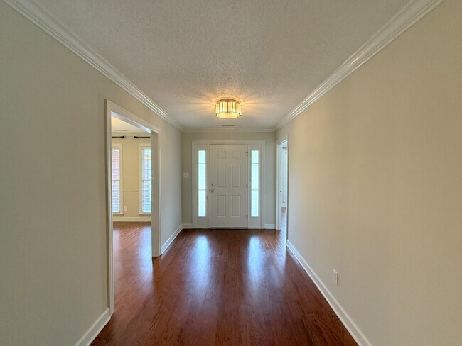 Foto del edificio - 238 Pebble Brook Dr