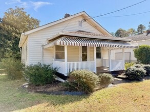 Building Photo - 803 Roanoke Ave