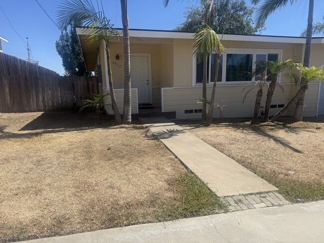 Building Photo - 5457 Dorothy Dr
