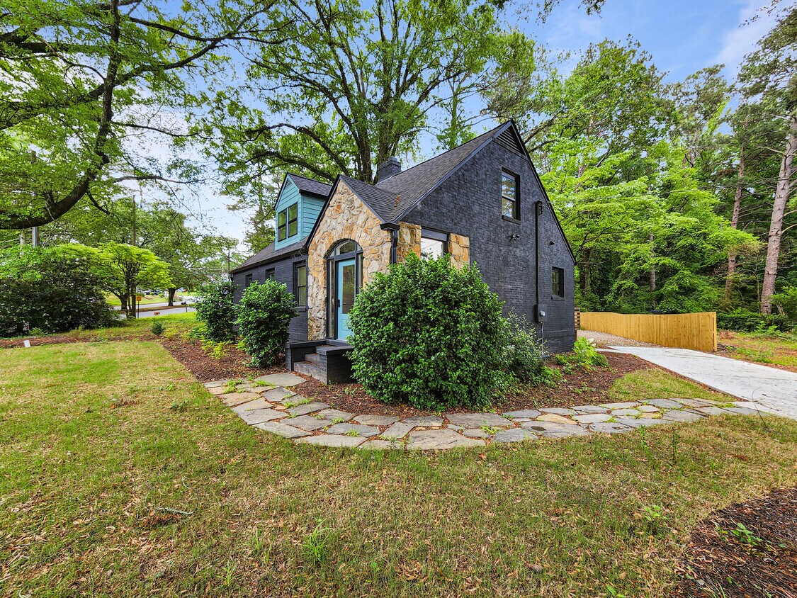 Foto principal - 966 Cascade Rd SW