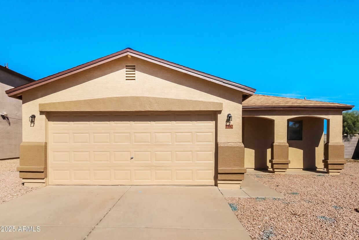 Foto principal - 1142 E Silversmith Trail