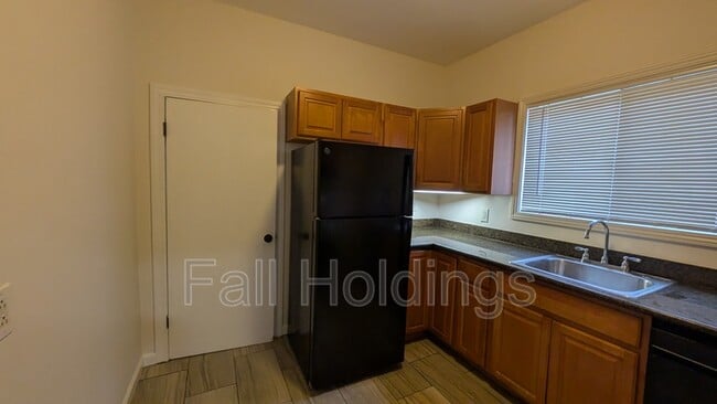 Building Photo - 1438 Alcatraz Ave