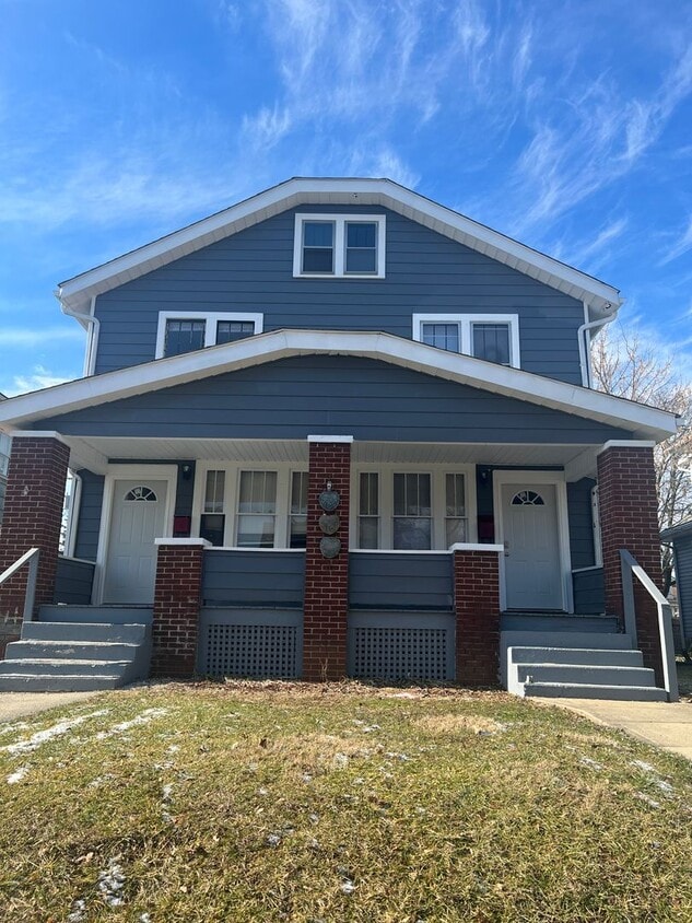 Primary Photo - 287-289 N Burgess Ave