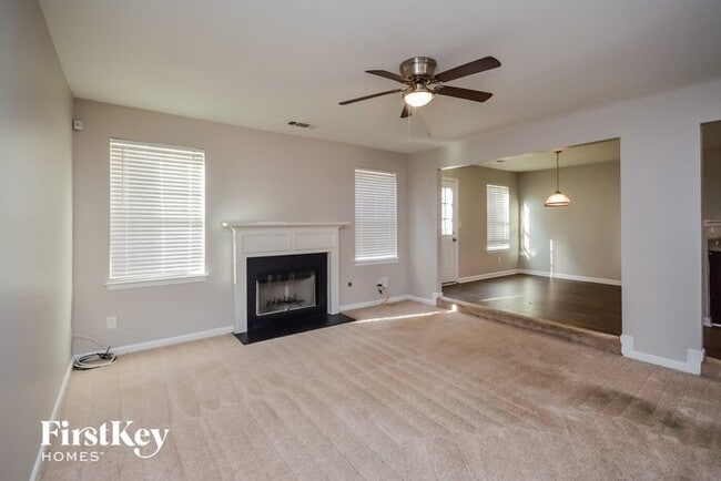 Building Photo - 620 Lakeridge Ct