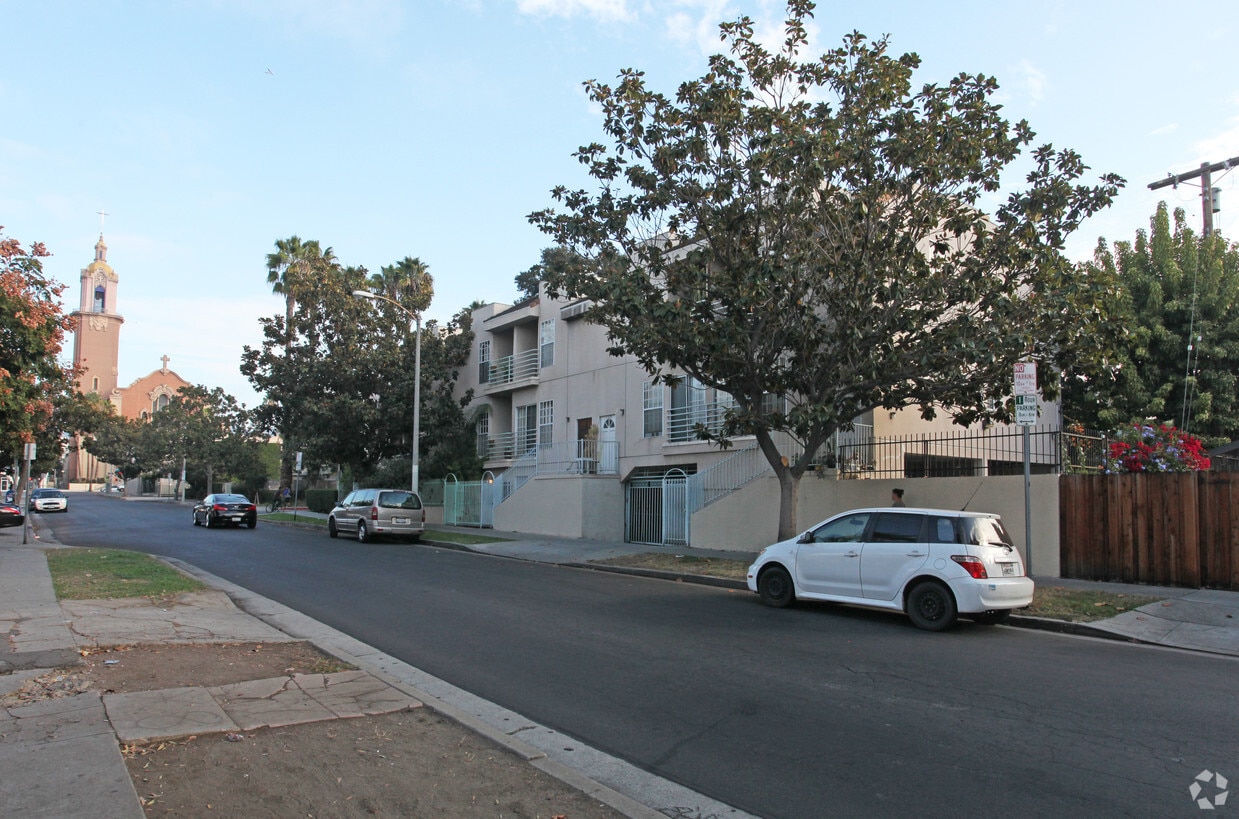 Building Photo - 6654 Leland Way