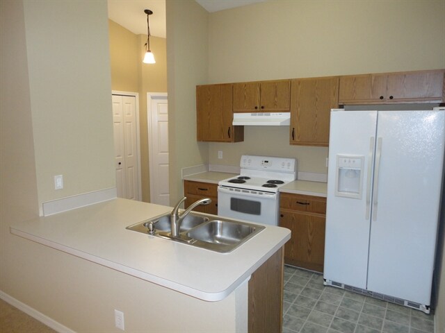 Building Photo - 3255 Grand Pines Dr