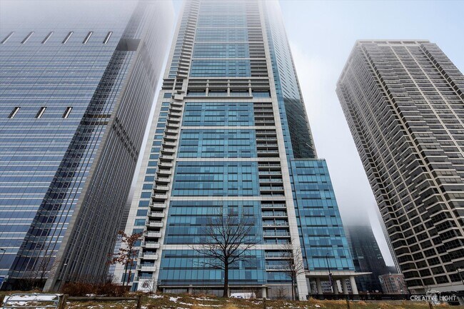 Building Photo - 340 E Randolph St