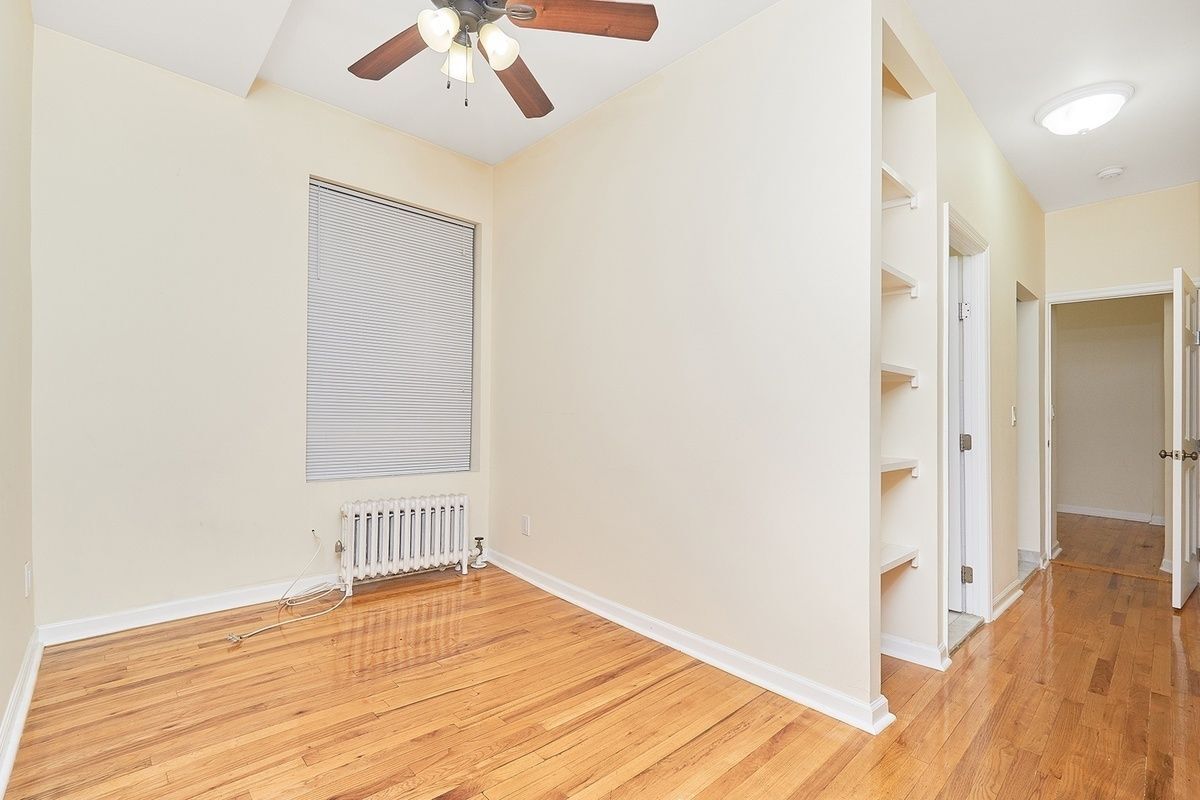 Foto principal - 270 E 78th St