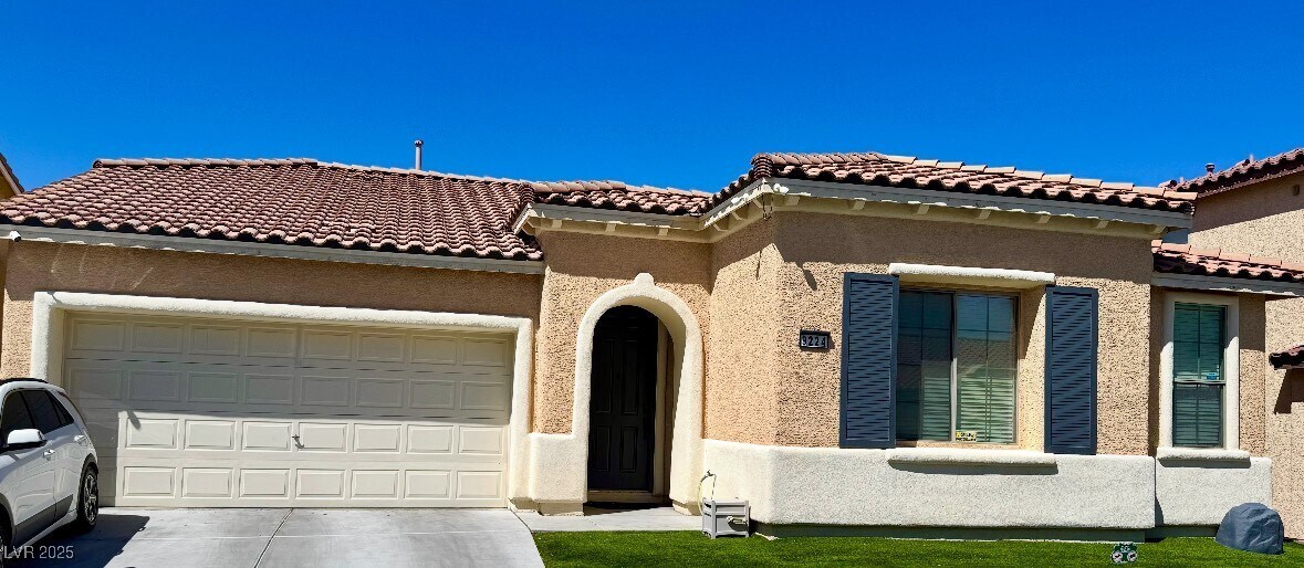 Foto principal - 9224 Longhorn Falls Ct