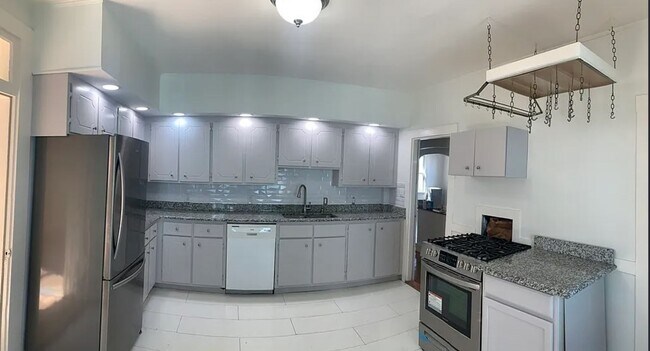 Photo - 21 Wenham St Apartment