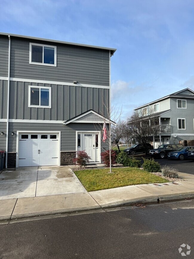 Building Photo - 7831 Jacqueline Way
