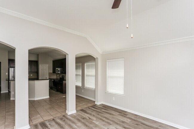 Building Photo - 7413 Errandale Dr