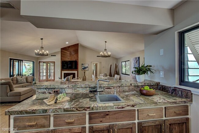 Building Photo - 2 br, 3 bath House - 7722 Sanderling Rd