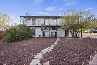 Building Photo - 5520 Fiesta Ln