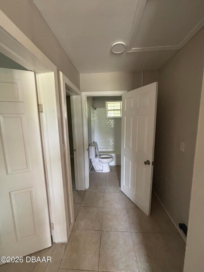 Foto del edificio - 650 Blakely Ave