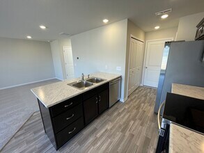 Building Photo - Copper Creek Villas