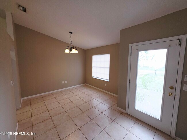 Foto del edificio - 38 Pebble Wood Ln