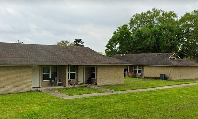 Foto del edificio - 5952 Street B St