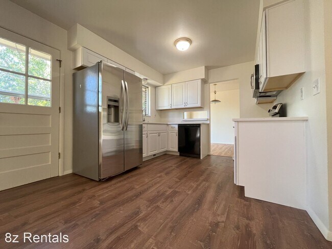 Building Photo - 3 br, 2 bath House - 1390 Judson Dr.