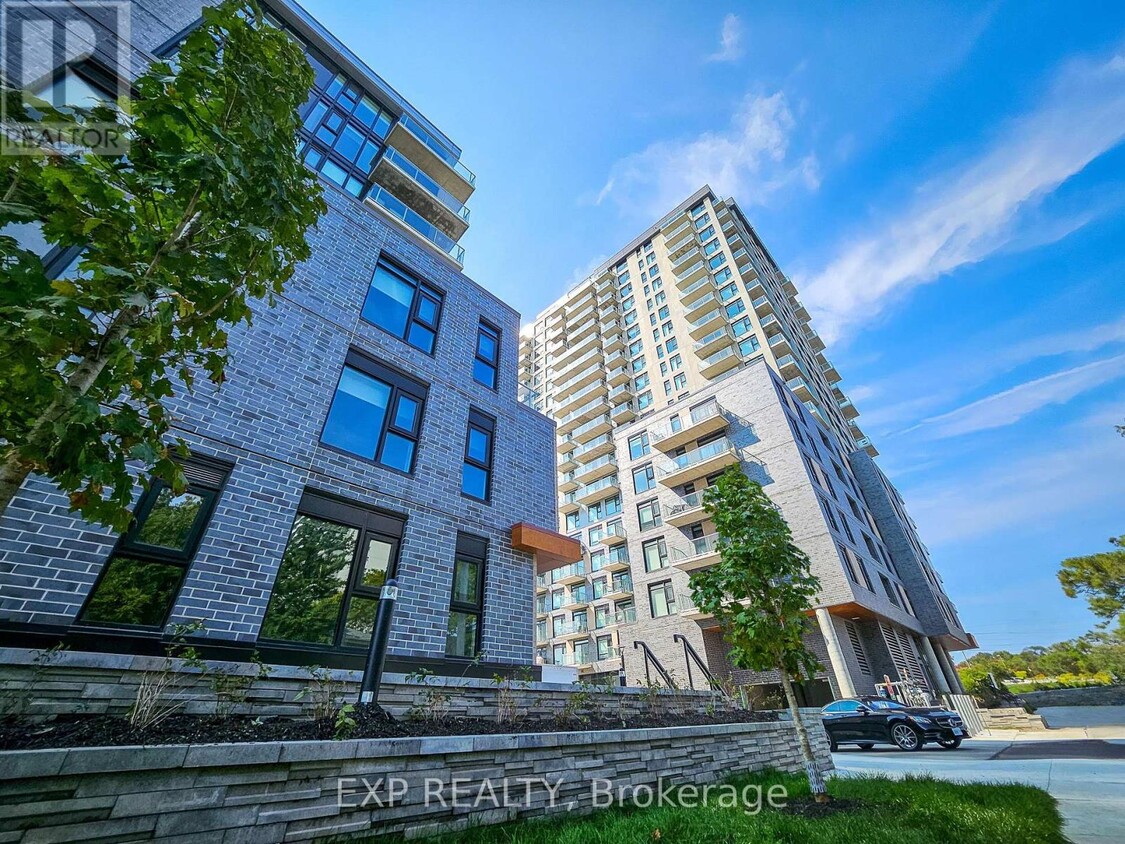 Primary Photo - 1366-1366 Carling Ave