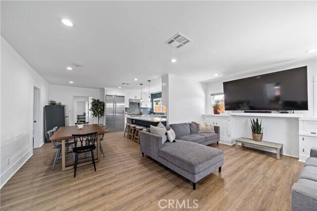 Foto del edificio - 12421 Howard St