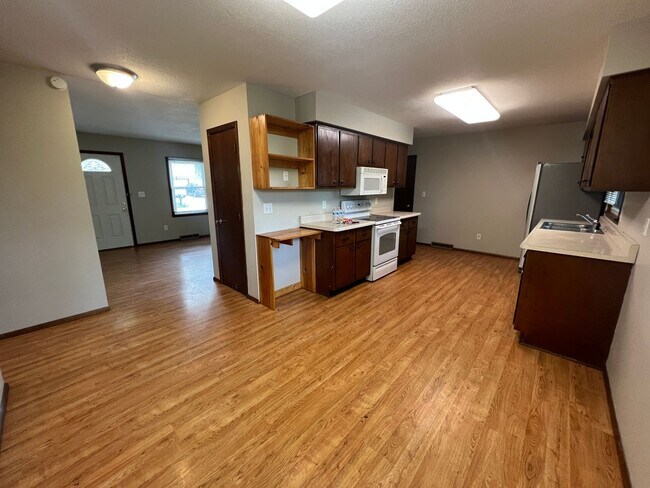 Foto del edificio - 3 Bedroom 2 Bathroom Iowa City Home!