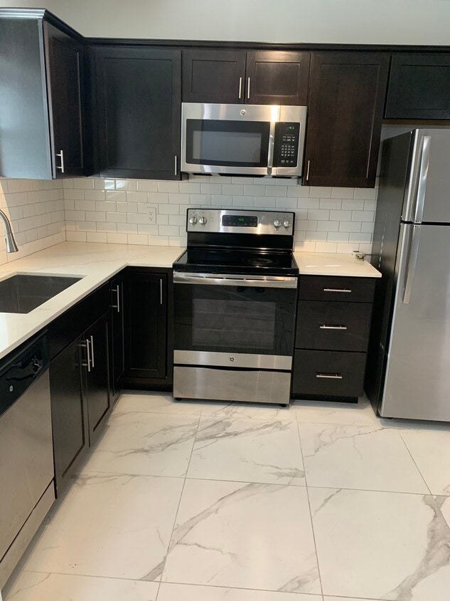 Foto principal - 4200 Crystal Lake Dr