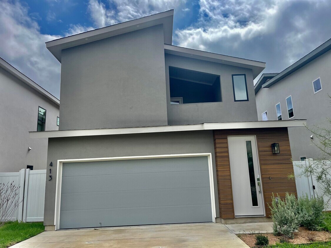 413 Deer Path Lp, Laredo, TX 78045 House Rental in Laredo, TX