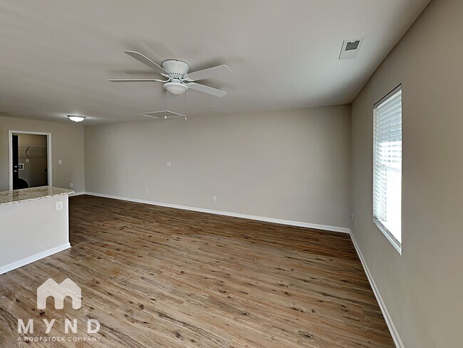 Foto del edificio - 3288 Anderson Mountain Rd