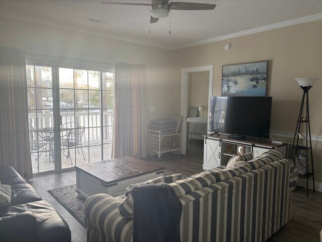 Foto del edificio - 702 Riverwalk Dr