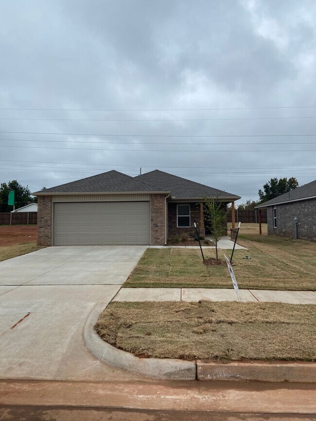 Foto del edificio - Three Bedroom | Two Bathroom Home in Shado...