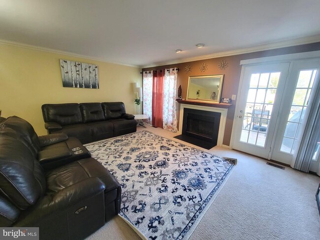 Foto del edificio - 472 Amherst Ct