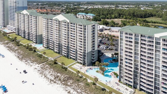 Foto del edificio - 10515 Front Beach Rd