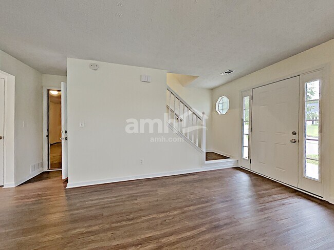 Foto del edificio - 2925 Hampton Valley Dr SE