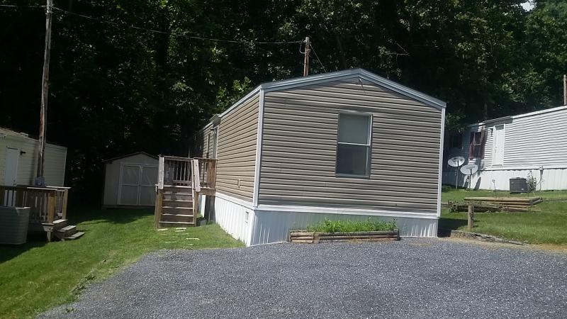 Primary Photo - 16 Campground Ln