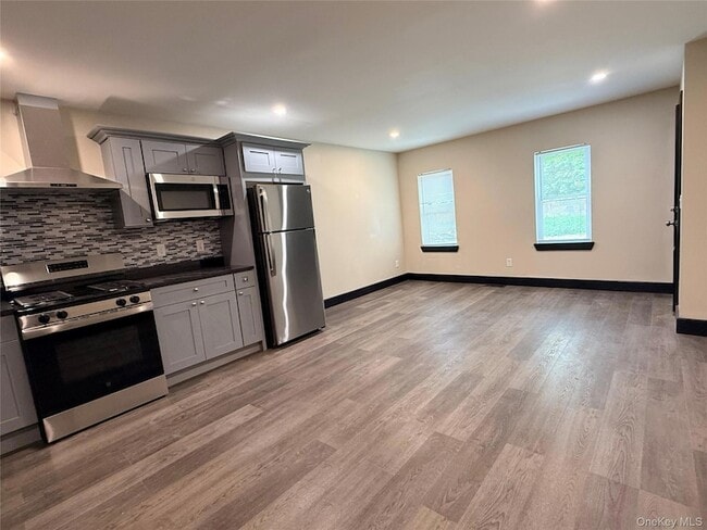 Building Photo - 268 Carpenter Ave