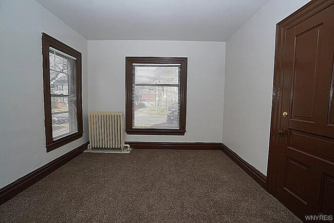 Building Photo - 279 Wheatfield St