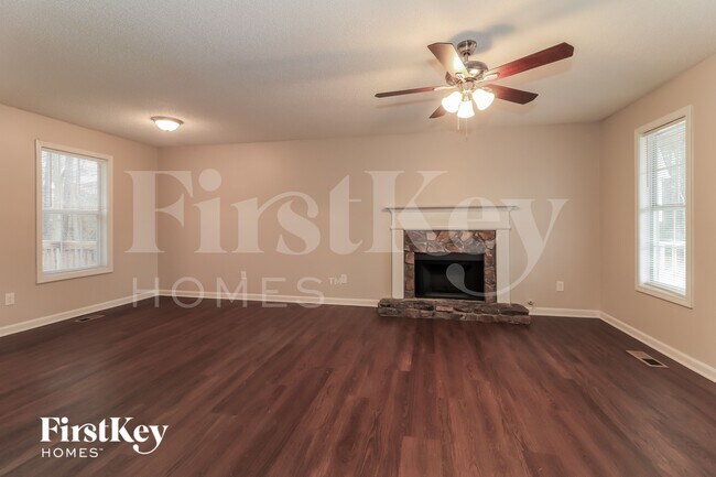 Foto del edificio - 100 Ivy Brook Dr