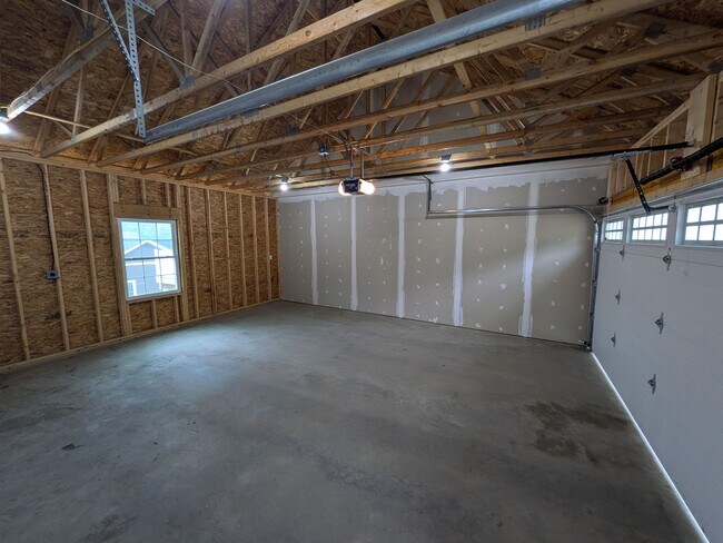 Building Photo - 75 Ivan Dr