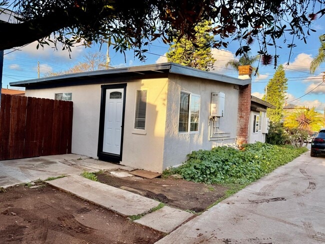 Foto del edificio - 118 Cedar Ave