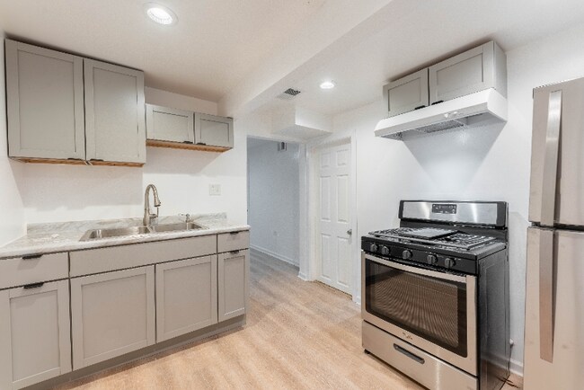 Building Photo - 2407 S Trumbull Ave
