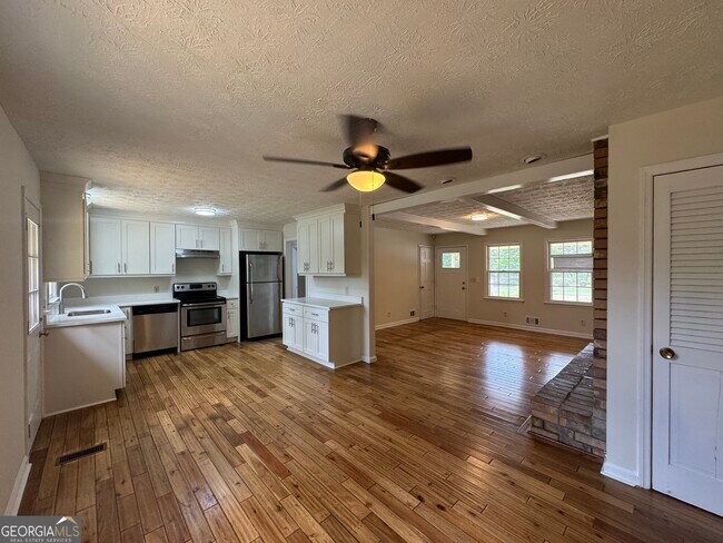 Building Photo - 4544 Spout Springs Rd