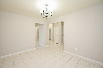 Building Photo - 18707 Majestic Vista Ln