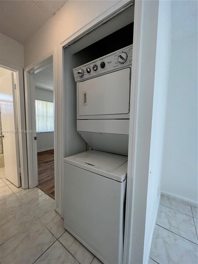 Building Photo - 11584 NW 44th St