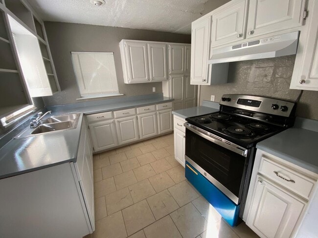 Foto del edificio - 210 W Jacobs Dr