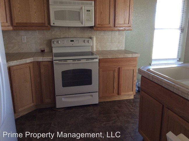 Building Photo - 4428 Sandstone Dr